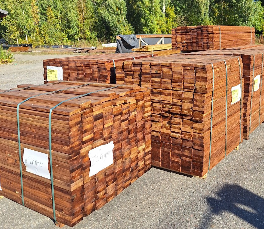 Kestopuu 28*120 ruskea II-laatu